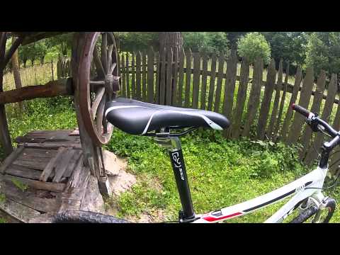 Trek 4900 (2012) - YouTube