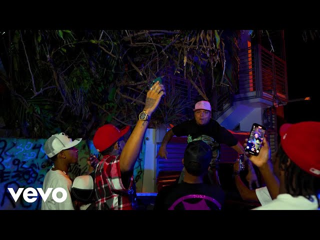 La Prendia - DIVAREO (Official Music Video)