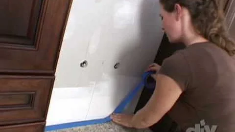 Glass Tile Backsplash Install - DIY Network