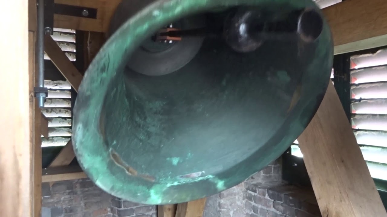 Nagykőrös (H) - Szent László templom harangjai egyesével