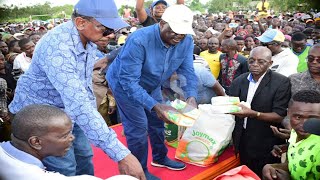 LIVE:RAILA ODINGA DISTRIBUTING OF RELIEF FOOD TO FLOOD VICTIMS IN EMBAKASI SOUTH