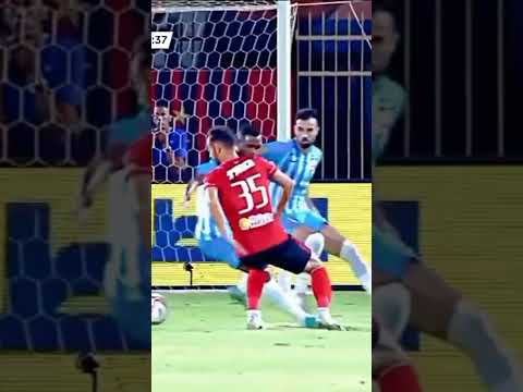 عبد القادر كل ما يفرش واحد ويشوط تيجي ف العارضه 