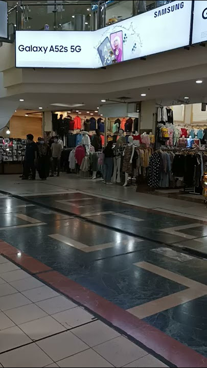 Suasana Mall Ambassador Kuningan Jakarta