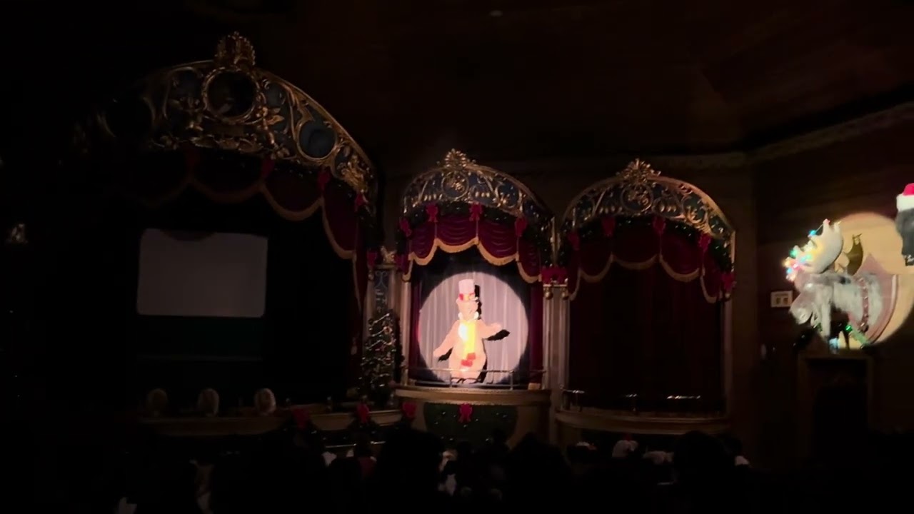 Country Bear Theater ’Jingle Bell Jamboree' in Tokyo Disneyland
