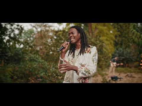 Jeangu Macrooy - Summer Moon (live)