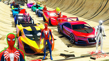 Hombre Araña Rayo Mcqueen Superhéroes en Carritos de Carrera Desafío de Rampas en Coches de Carreras