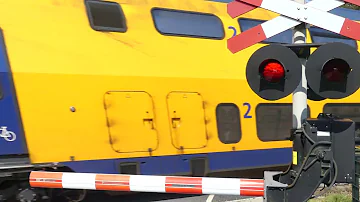 Railroad Crossing (NL) // Veenendaal De Klomp