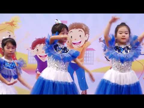 Lớp Lá 3: Múa Lời thầy cô.