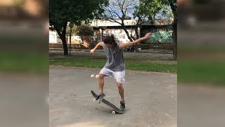 Frontside Heelflip Ball Juggle