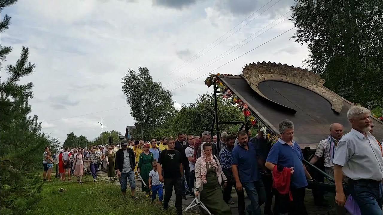 крестный ход с иконой спаса тутаев. спас крестный ход. крестный ход в тутаеве 2021. спас всемилостивый икона тутаев крестный ход. крестный ход с иконой спаса тутаев.