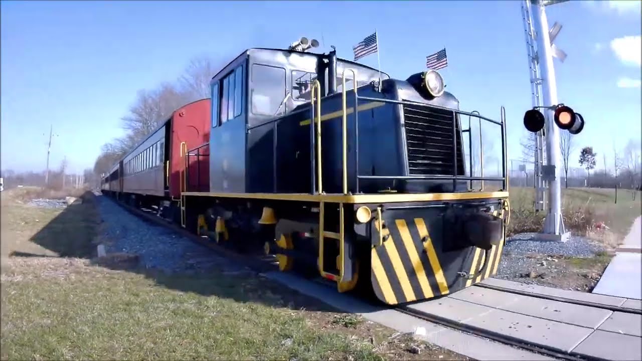 Chasing the Walkersville Railroad Santa train TSMGL Train video