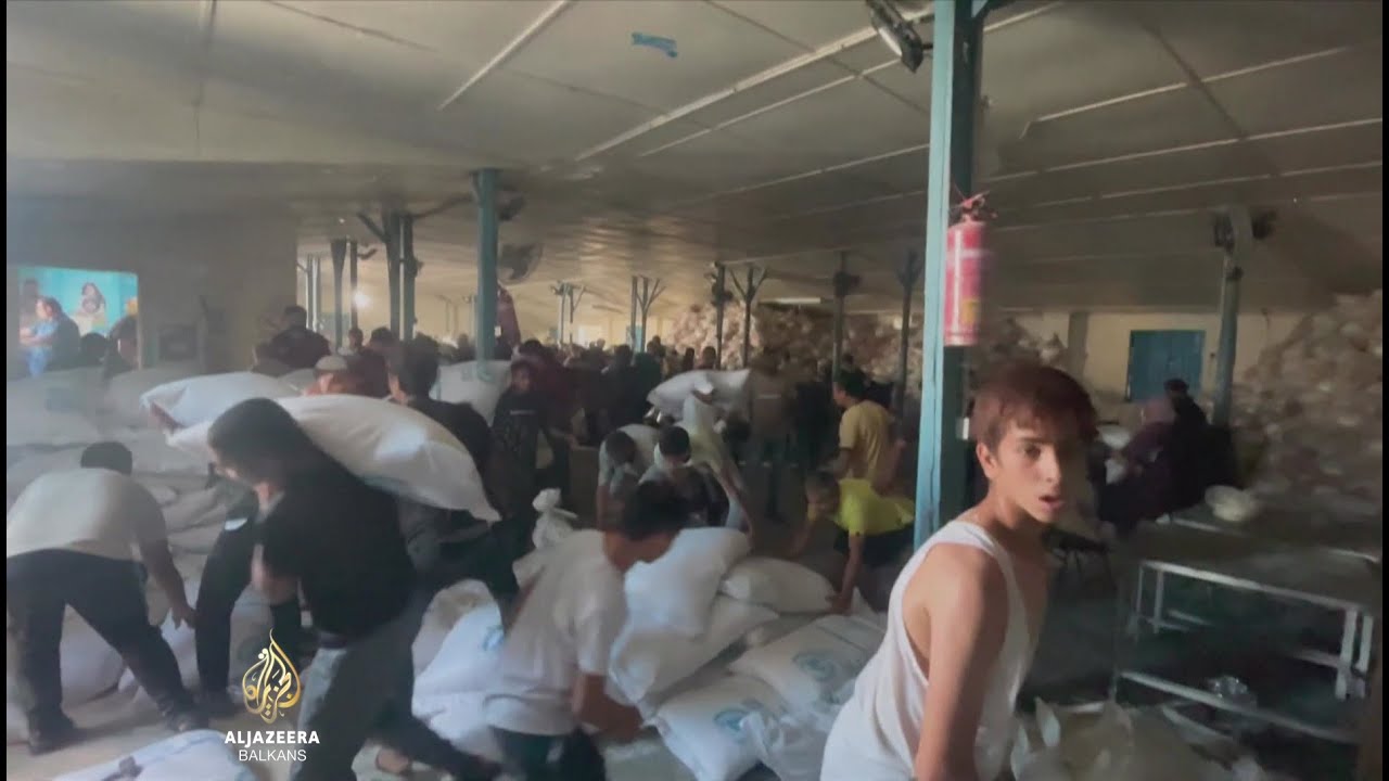 فلسطينيون يائسون يقتحمون مراكز الأمم المتحدة للحصول على الغذاء