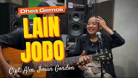 LAIN JODO - KAKA UCIL (LIVE COVER DHEA GEMOII) POJOK SUARA VERSI AKUSTIK