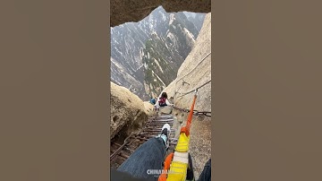 Thumbnail of Check out the most dangerous cliff passage built on Huashan Mountain