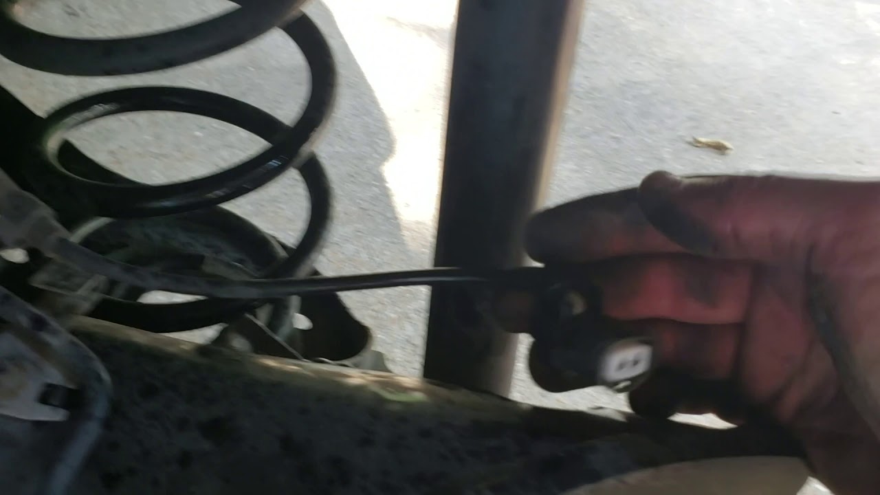 How to change rear wheel bearing hub on a 2017 Toyota Yaris L pt 2