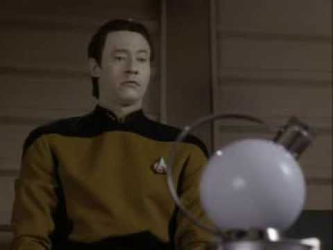 Riker and Data discuss time.