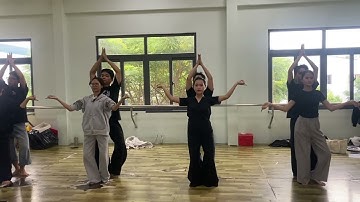 WORKSHOP DÂN GIAN DÂN TỘC 2025 - tổ hợp đôi Chăm tượng 