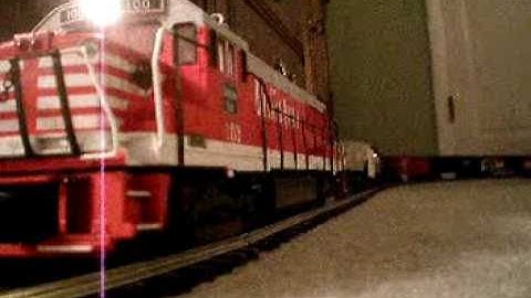 Weaver U25B Burlington Route with MTH PS2 upgrade.avi