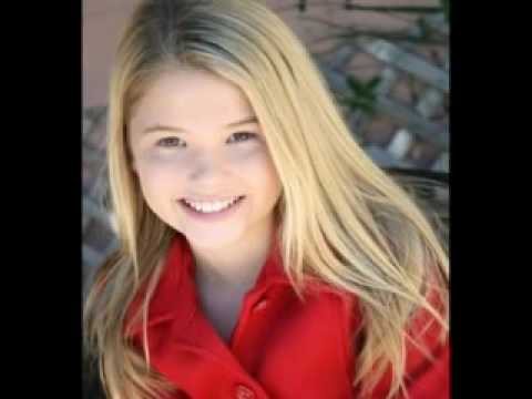 Stefanie Scott Photo 18