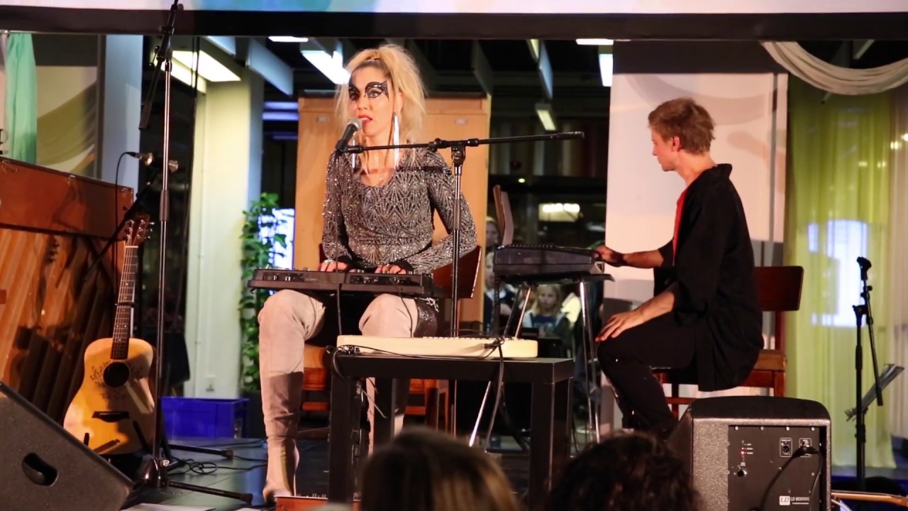 Jeanett Albeck & Caspar Eric - Runde nætter