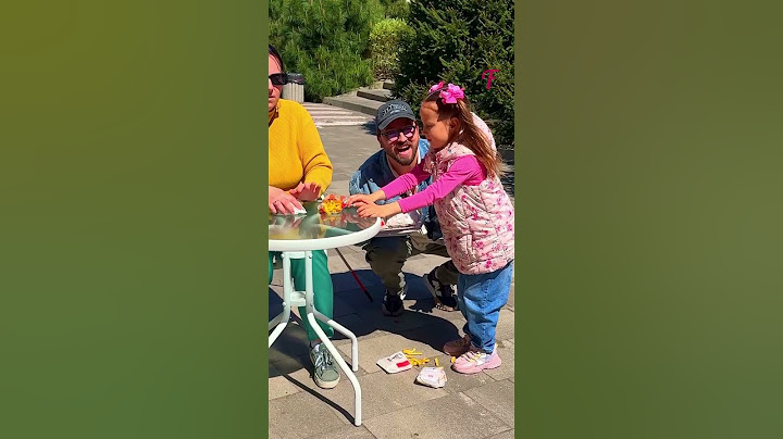 Heartwarming 💕 Act of Kindness at Café Caught on Camera #kindness