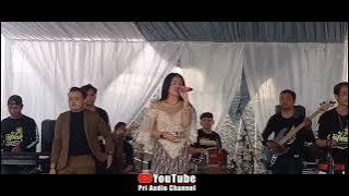 TIARA - ADE ASTRID - Raffa Affar (dipopulerkan oleh Kriss)