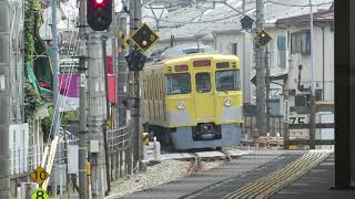 西武新宿線2000系8両編成 急行西武新宿行 花小金井駅発車(2020年8月)