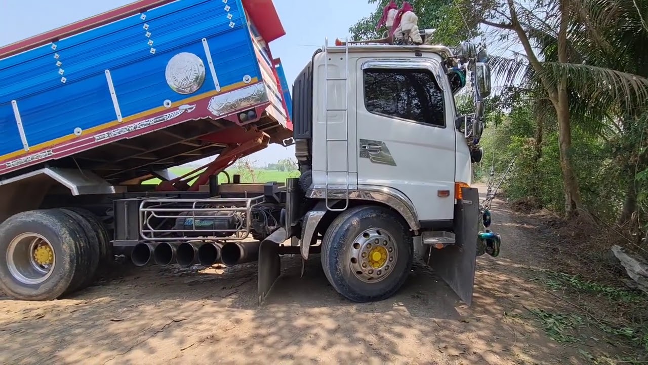 หกล้อพ่วงรายได้ดีจริงๆ มาดูการถอยเทกันหน่อย Dump Truck