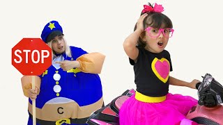 Ангела как Эбби Хетчер учит правила поведения для детей! Аbby hatcher rules for kids!