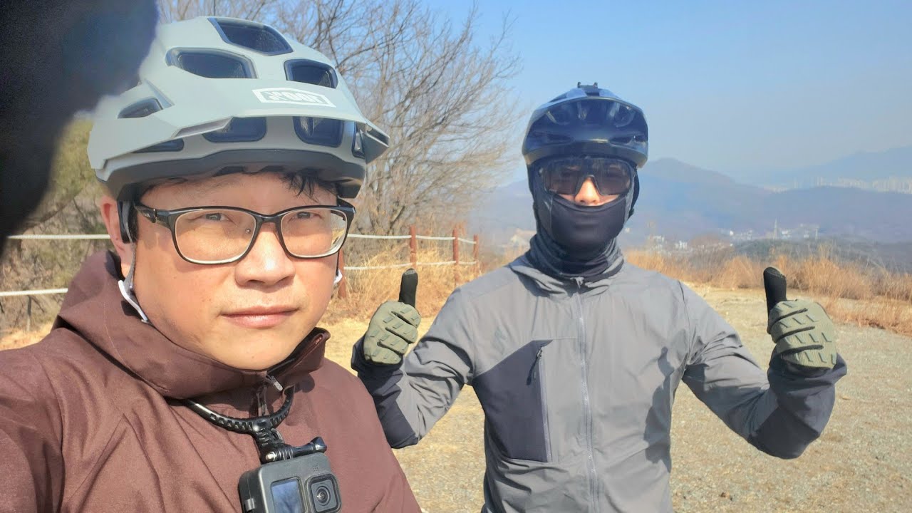 광교산 따듯한 봄날씨에 라이딩 하기 너무 좋습니다
