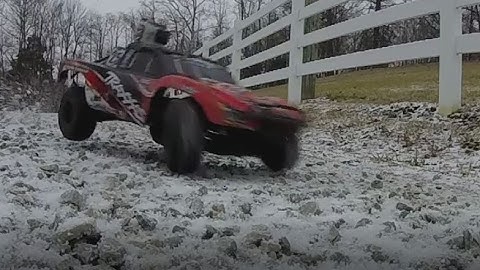 traxxas Slash VXL |  High Speed Snow bash |  Slo Mo Bash