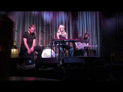 Brooke Josephson "Hymn to Her" & "Burning Journals"  - Live at Hotel Cafe, July 2019