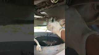 Changing Tata seirra engine oil    #tatamotors #liquimoly #castrolindia
