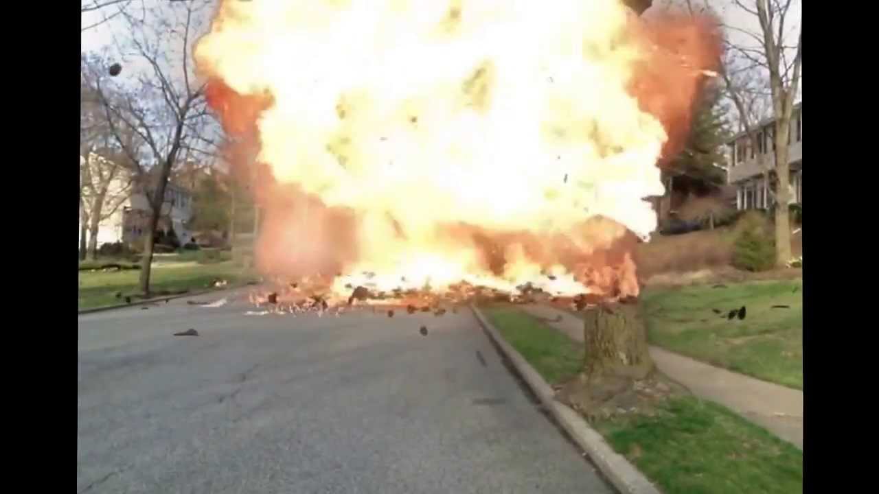 How To Start A Prius >> Prius explosion - YouTube How To Start A Prius >> Prius explosion - YouTube