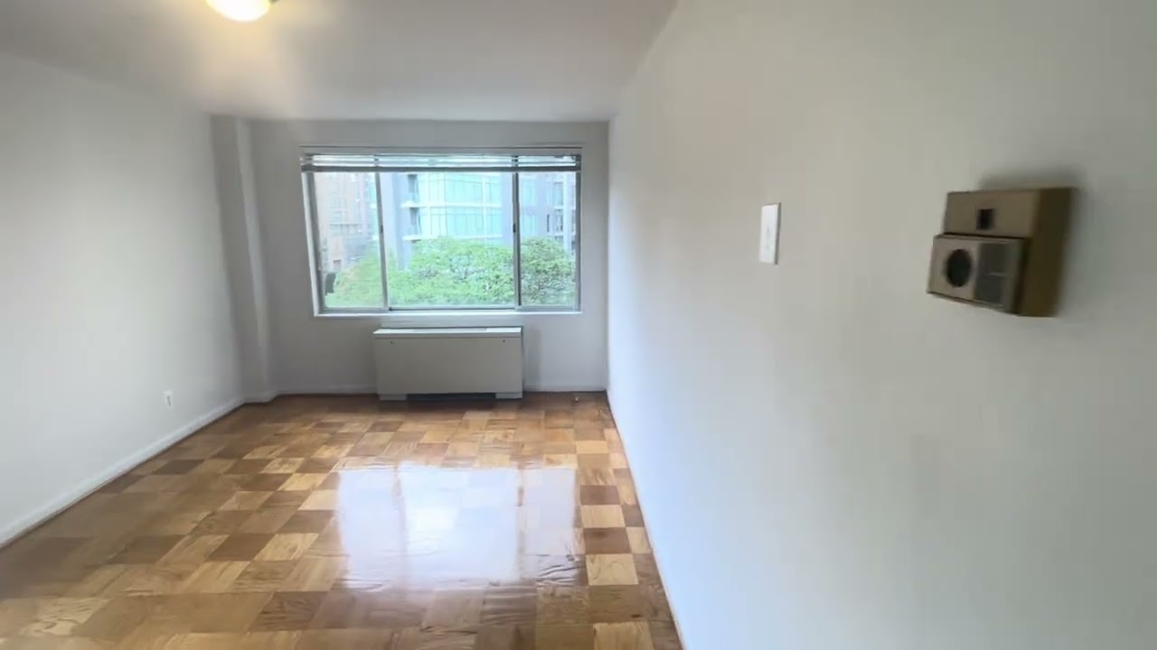Video Tour of The Savoy Apt. 701 (1 Bed, 1 Bath)!