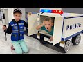 Sofia on a police car catches a thief