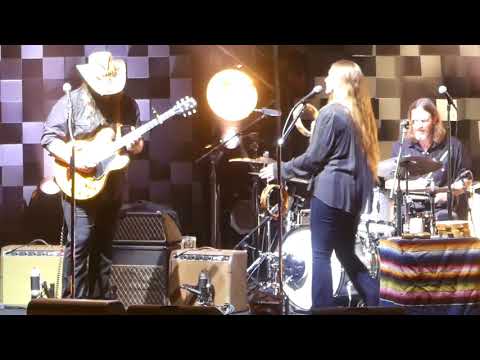 "Second One to Know" Chris Stapleton@Giant Center Hershey, PA 8/10/17