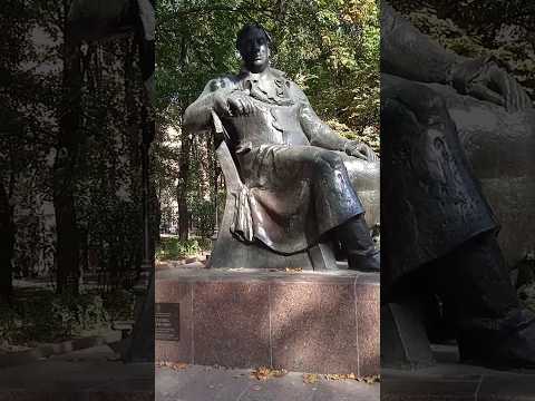 Video: Ivan Andreevich Krylov: monumente in Russiese stede