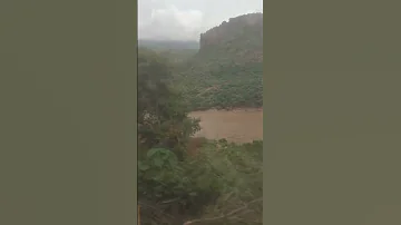 ጀግናው ወረደ አሉ 