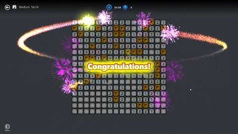 Windows 10 Build 9879 (Technical Preview) - Playing Old Version Microsoft Minesweeper 2012 in 2025