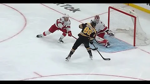 Pastranak scores off beautiful feed from Bergeron ...