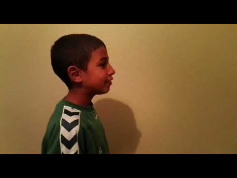 شاهدوا حوار بين طفلين رائع جدا