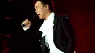 Download Lagu eason chan singing k ge zhi wang @ s'pore concert MP3