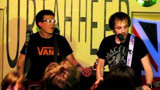 Plov Gotov "Девочка в серых узкачах" (live@Rock Bar, 06may2011)