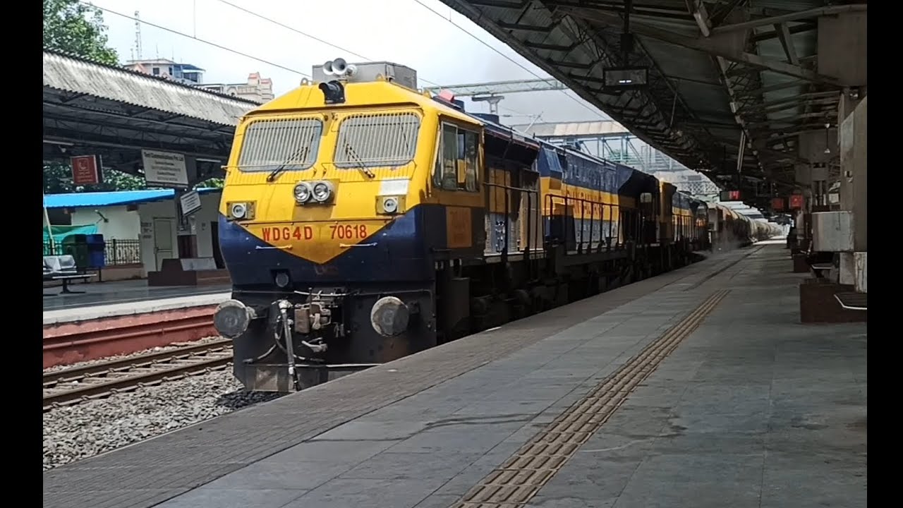 Twin WDG4D pulled very hardly BTPN freight train to skips the station #btpntanker #railfununlimited