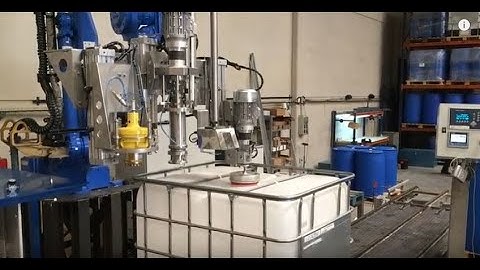Automatic Robot for weight filling of liquids in IBC and Totes