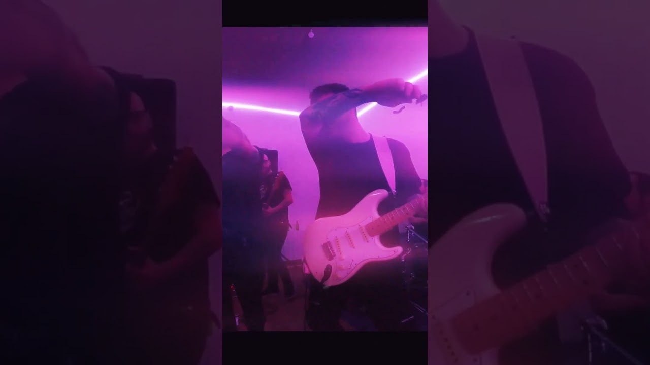 Смотреть «LEVITATING by Bad Frequencies out now !» на YouTube Смотреть «LEVITATING by Bad Frequencies out now !» на YouTube