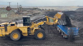Caterpillar 992G Wheel Loader Loading Coal On Trucks With One Pass  Sotiriadis/Labrianidis Mining