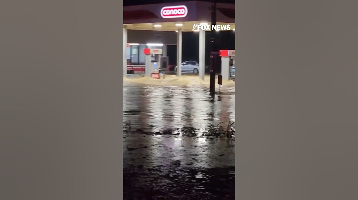 WATCH: Heavy rain in Texas causes severe flooding at gas station #shorts #texas #flood #us #storm