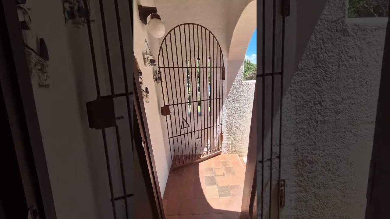 3 Bedroom Home For Sale in Leisure Bay